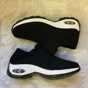 Women’s Black Athletic Shoes, Size 11